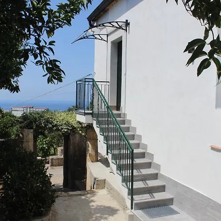 Conicea's House Apartmán Tropea
